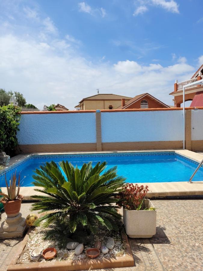 Сasa de vacaciones Casa Cerca De Sevilla Con Piscina